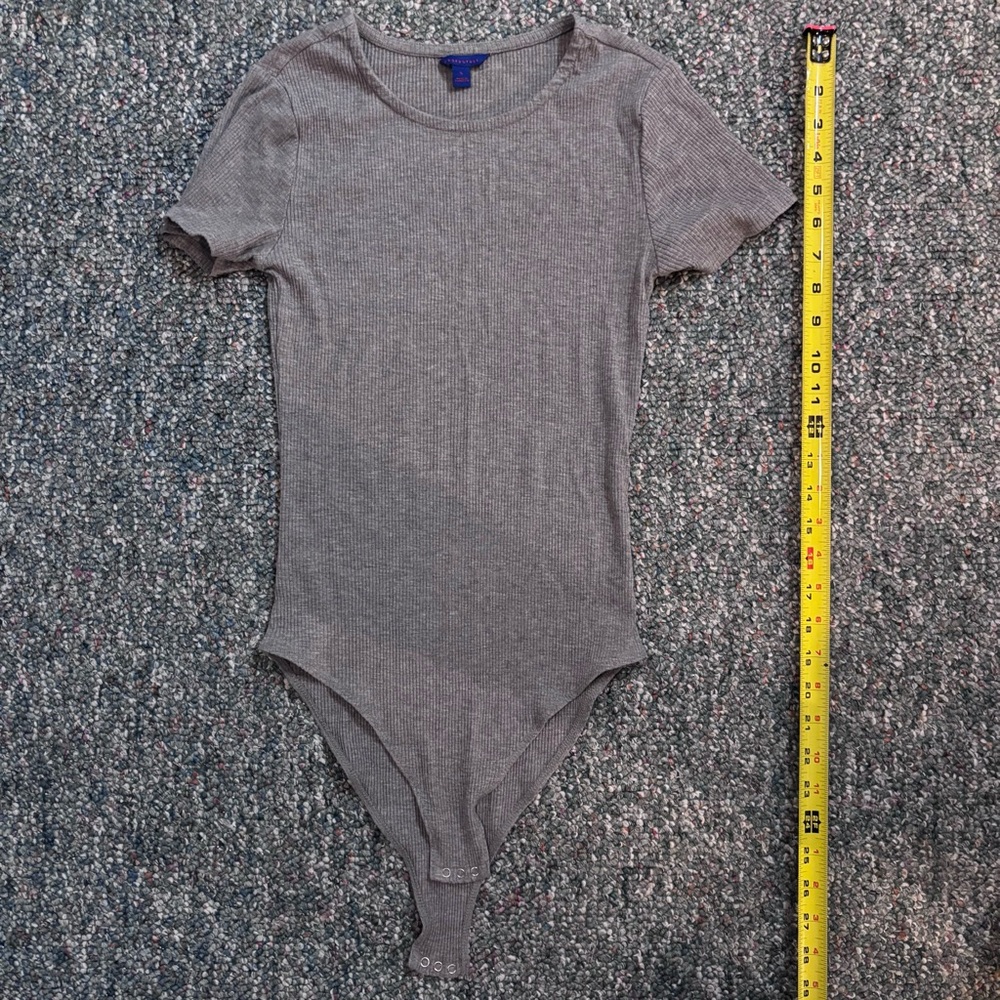 Aeropostale Gray Ribbed Short Sleeve Tee - Picture 2 of 4